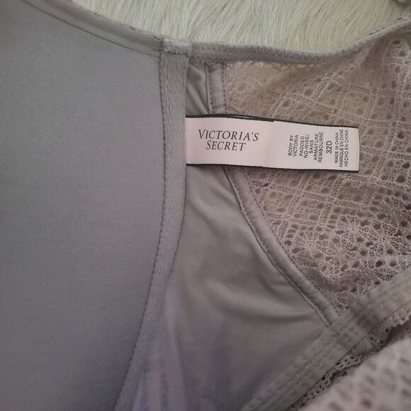 Victoria’s Secret Bra 32D Purple Lace Padded Wireless Push-up Longline Pullover - Picture 4 of 5